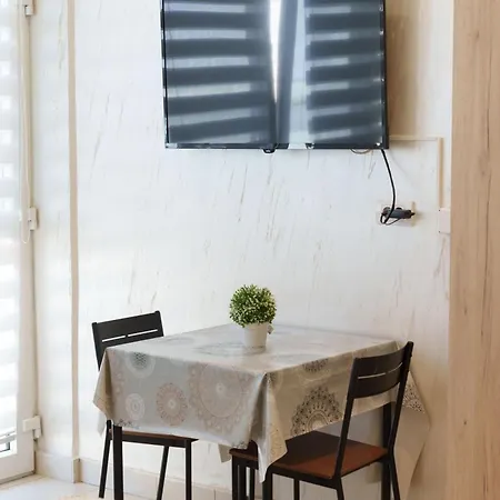 Step Rooms Apt Spa Belgrad Exterior foto