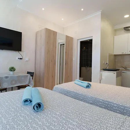 Step Rooms Apt Spa Belgrad Exterior foto