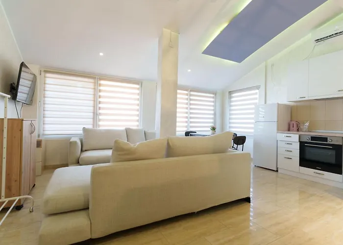 Step Rooms Apt Spa